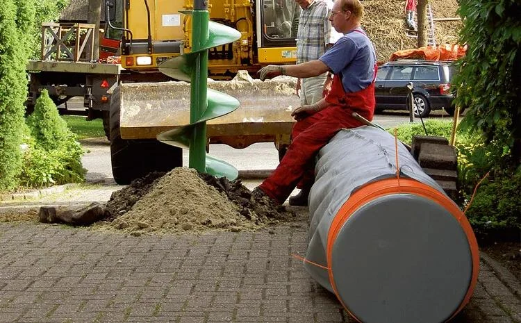 Montáž technické šachty s využitím vrtacího stroje.