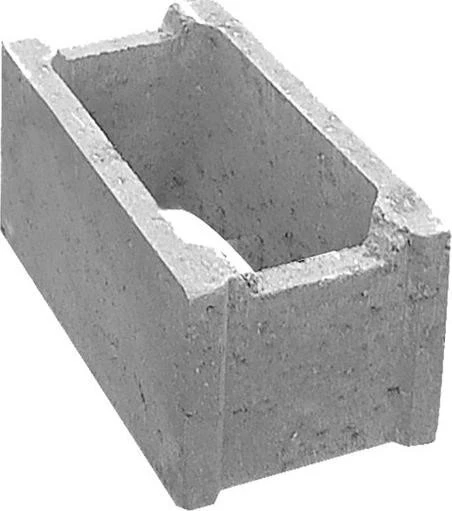 Prázdný betonový blok s dutinami pro ztracené bednění.