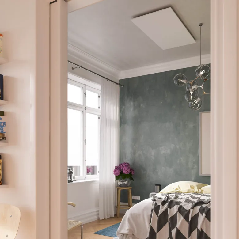 Loft sálavé panely v ložnici s texturovanou stěnou.